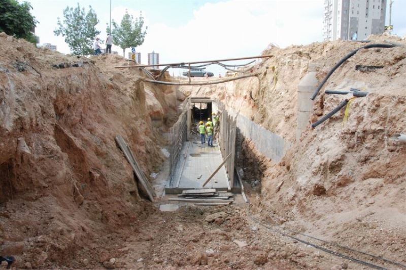 Sarıçam’da taşkınların önüne geçiliyor