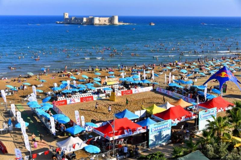 ‘Pro Beach Tour Plaj Voleybolu Mersin Etabı’ sona erdi