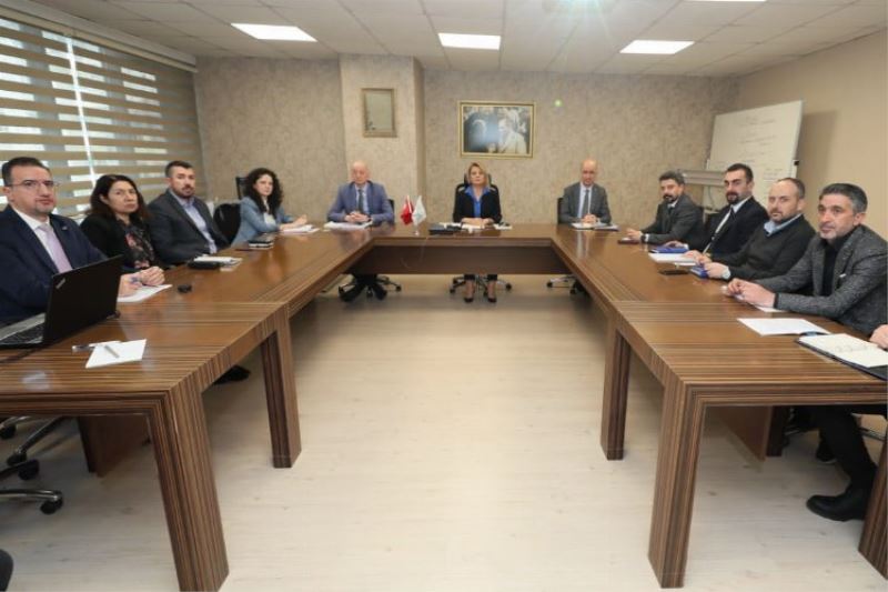 aşkan Hürriyet, kamuoyuna açıklayacağı Afet Hazırlık Planı öncesi ekibiyle çalışmaları masaya yatırdı