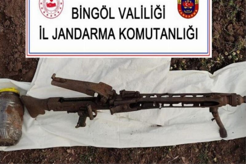 Bingöl’de patlayıcı madde, silah ve uyuşturucu ele geçirildi