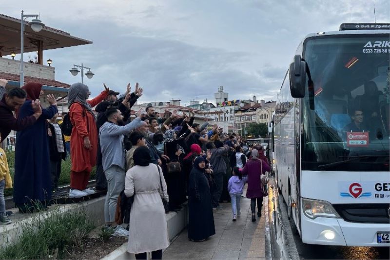 Türkiye’nin ilk Hac kafilesine Konya uğurlaması