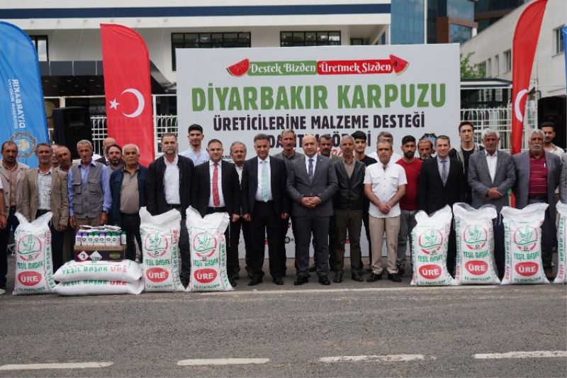 Karpuz üreticilerine malzeme desteği