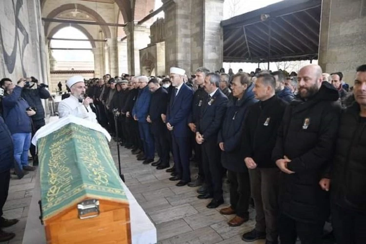 Özgür Yankaya’nın babası İsmail Yankaya son yolculuğuna uğurlandı