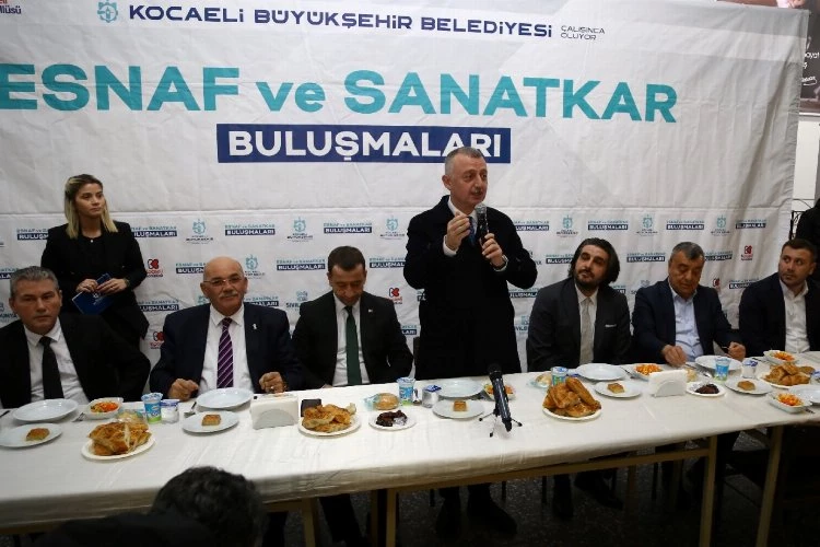 Başkan Büyükakın sanayi esnafıyla iftar yaptı