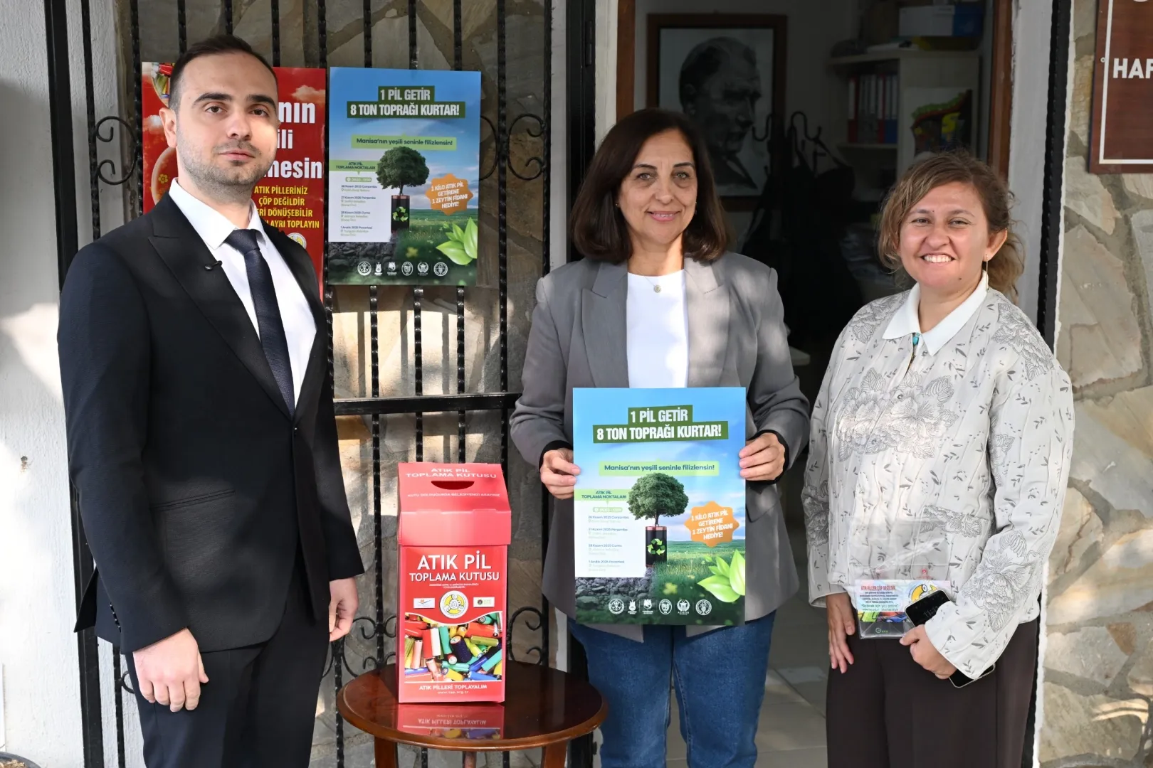Manisa’da 1 kilogram atık pil getirene zeytin fidanı hediye