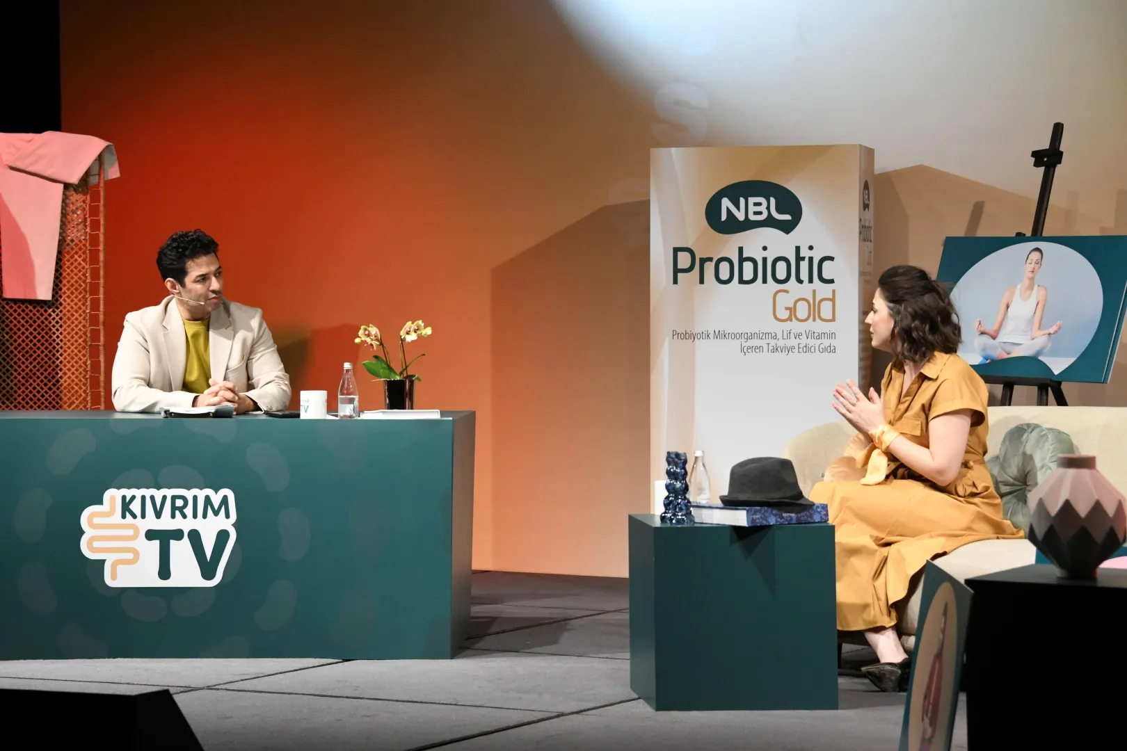 Mert Fırat ve Elvan Odabaşı ile eğlenceli bilinçlendirme