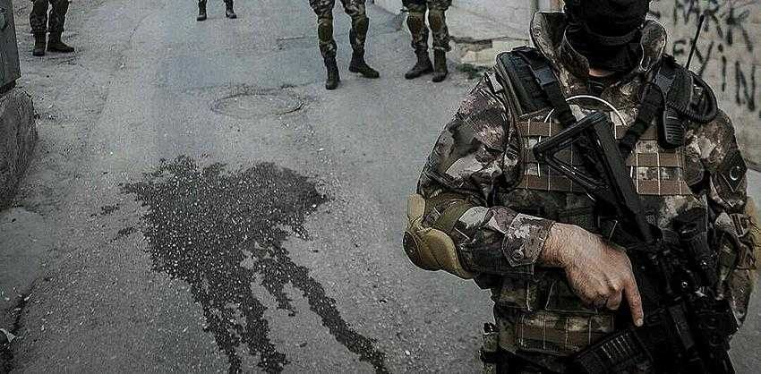 Jandarma ile insan kaçakçıları çatıştı: 1 ölü, 3 yaralı