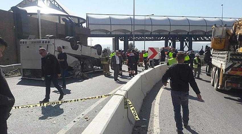 Down sendromlu öğrencileri taşıyan servis devrildi: 20 yaralı