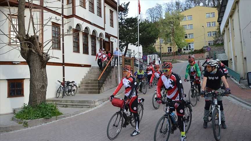 19 günde 1919 kilometre pedal çevirecekler