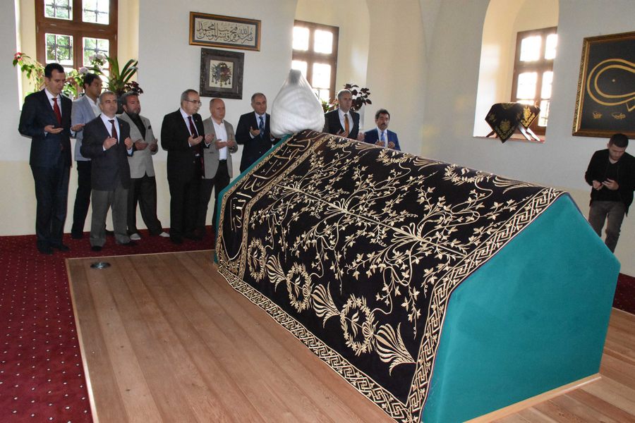 Balkan fatihi 1. Murat Hüdavendigar, mezarı başında anıldı