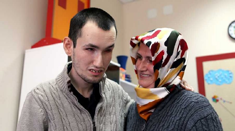 Bursalı anneler, görme engelli evlatlarına ışık oldular