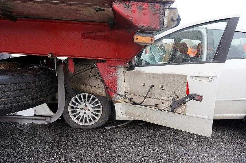 Feci kaza: TIR