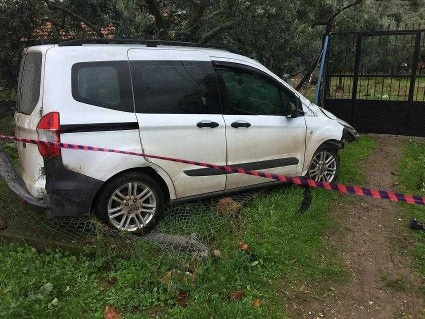 Beton direğine çarpan sürücü hayatını kaybetti