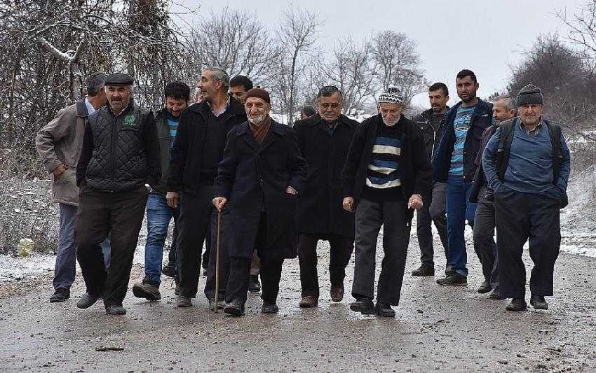 Bu köyde ziyaretçiler dahil kimse sigara içemiyor...