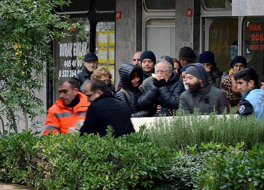 Apartmanda yangın: 2 ölü! Eski valinin eşi ve kızı...