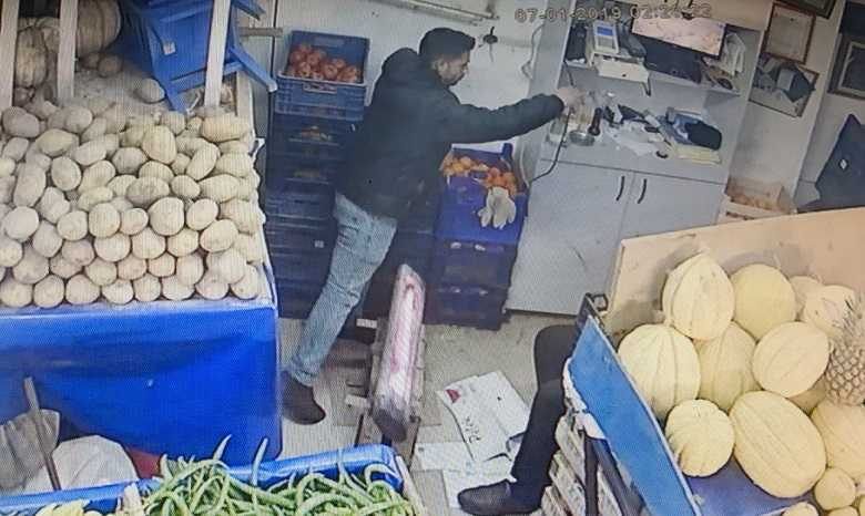  Manavdan hırsızlık...