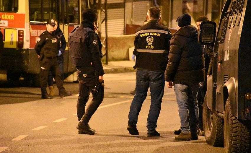 İş yeri önüne bırakılan EYP patladı