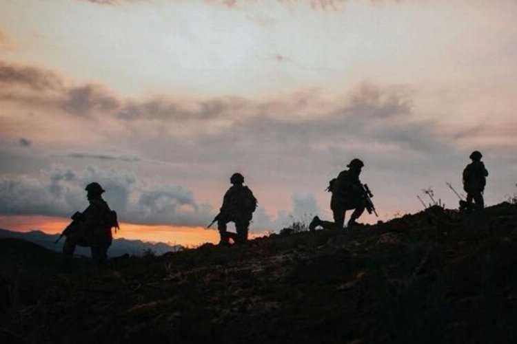 Sınırda 3ü terörist 4 kişi Hudut Kartallarına takıldı