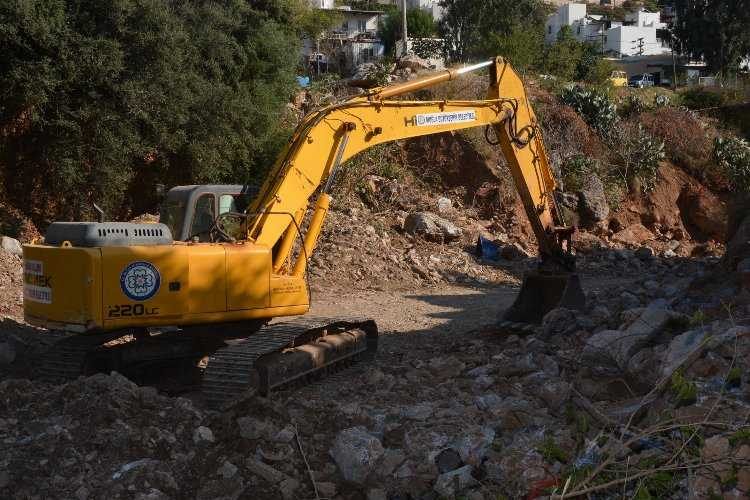Muğla Seydikemerde dere temizliği devam ediyor