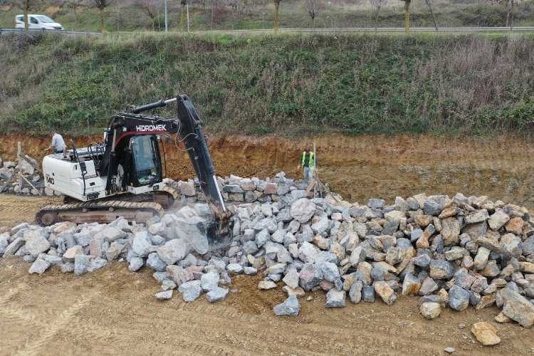 Kocaeli İzmit Kent Mezarlığına yeni istinat duvarı 