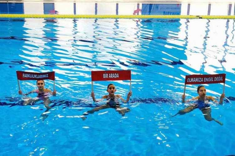Eskişehirde engelsiz yüzmenin keyfini yaşadılar