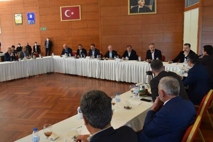 Bursada AK Partili başkanlar şehrin geleceğini konuştular 