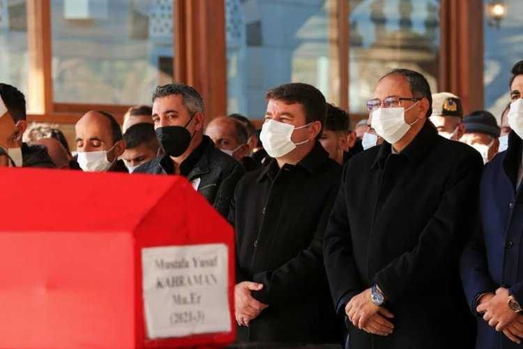 Edirnede kalp krizi geçiren şehit son yolculuğuna uğurlandı 