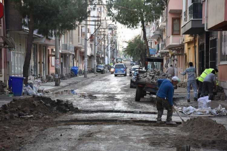 Balıkesir Edremitte 24 saat yol çalışması 