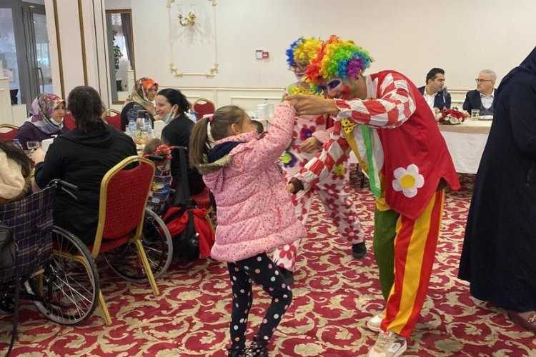 Bursada Türk Kızılayından özel buluşma