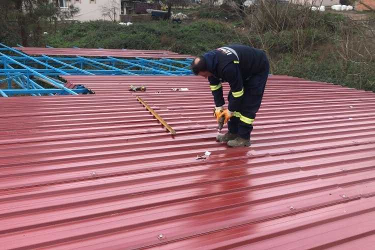 Kocaeli İzmitte Bayraktar Cemevi’ne sundurma