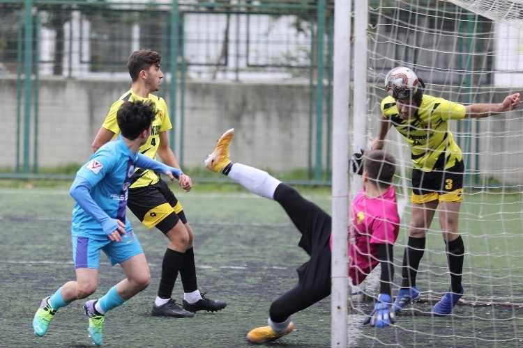 Bursada Gemlik Belediyespor puanları paylaştı