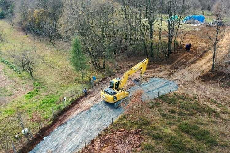 Kocaeli İzmitte  Emirhanlıların 11 yıllık çamur çilesini bitti 