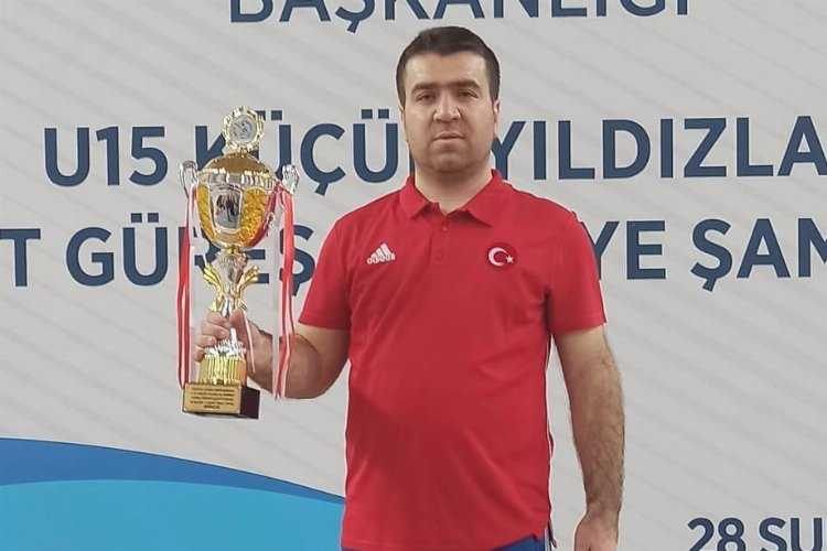 Bakan Kasapoğlundan antrenör Kay için taziye mesajı