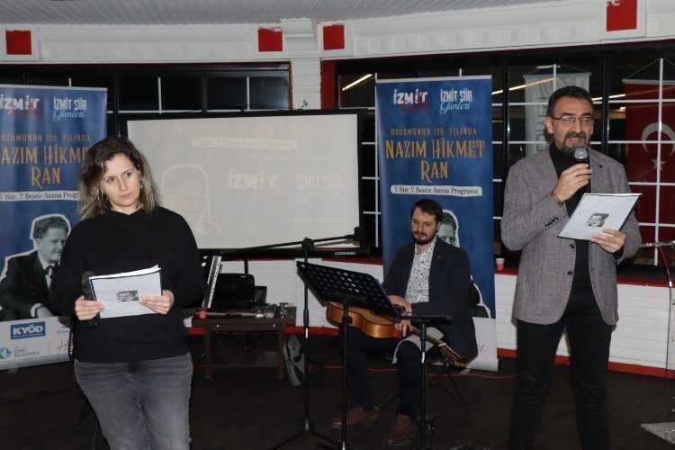 Kocaeli İzmitte Nazım şiirlerle anıldı
