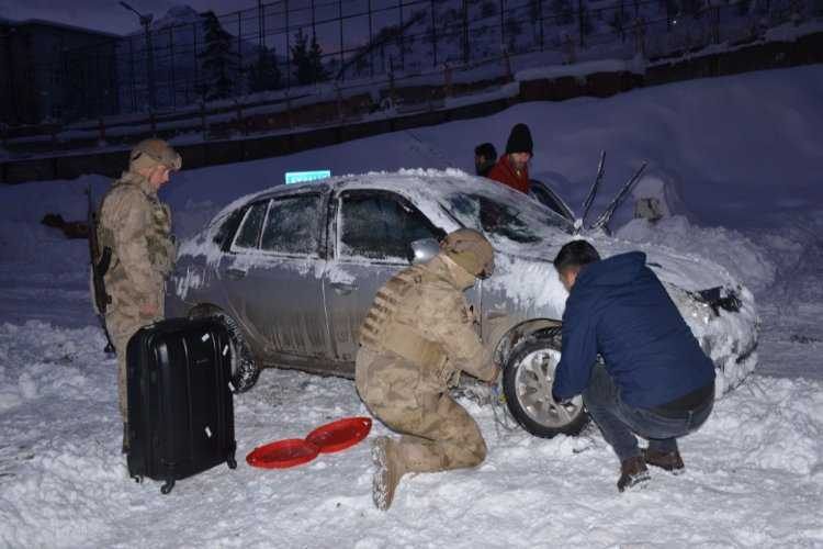 Şırnakta -16 derecede imdada yetişti!