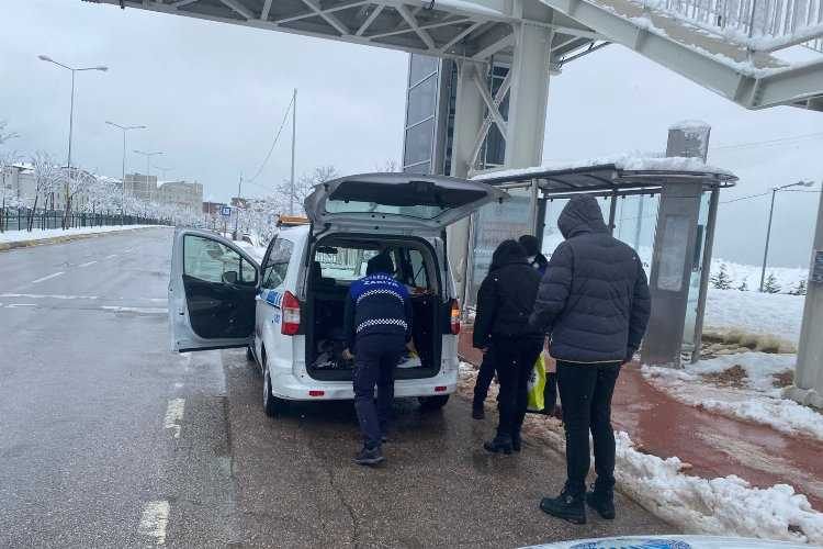 Kocaelinde Zabıta vatandaşa hizmet etmeye devam ediyor 
