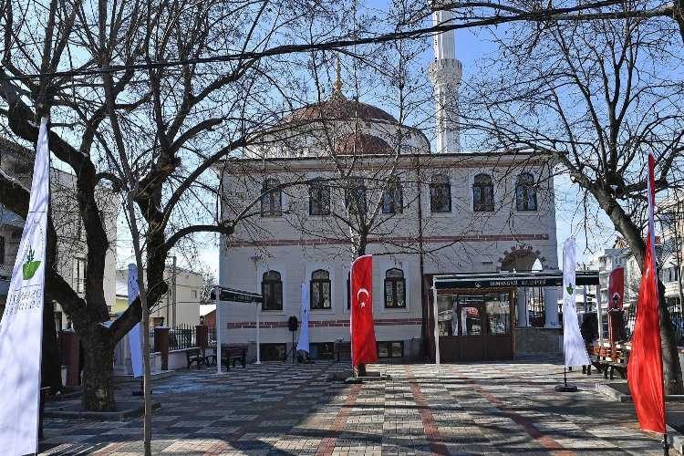 Bursa Osmangaziden Yunuseli Merkez Camiine çevre düzenlemesi