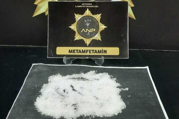 Adıyamanda narkotikten titiz operasyon: 2 gözaltı