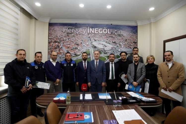 Bursa İnegölde projesi onaylanan personeller ödüllerini aldı 