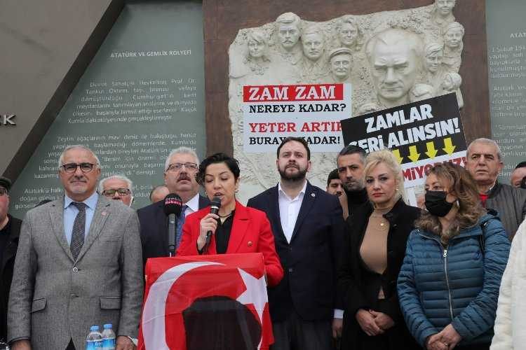 Bursa Gemlikte altı partinin ilçe başkanları : 