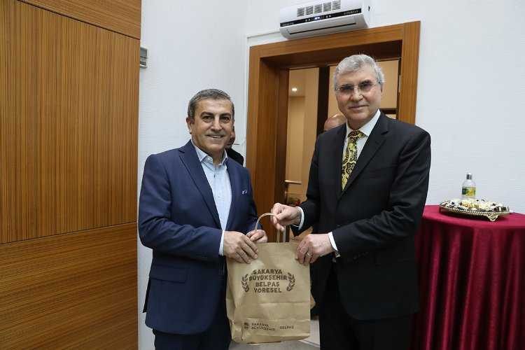 Sakaryada minibüsler Gar Meydanı’na alındı, esnafın ve vatandaşın yüzü güldü