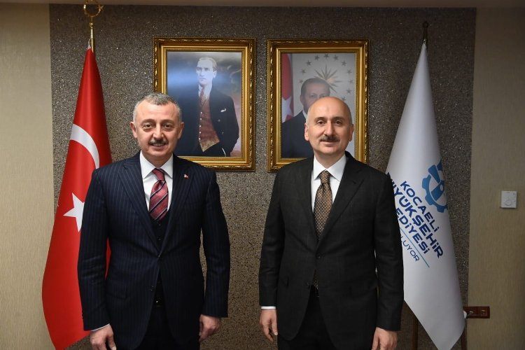 Bakan Karaismailoğlu, Kocaeli Büyükşehiri ziyaret etti