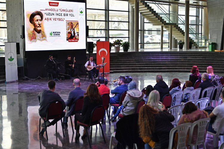 Bursa Osmangazide Aşık Veysele türkülü anma