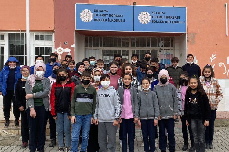 Kütahyada  gençler zararlı maddelere karşı bilgilendirildi 