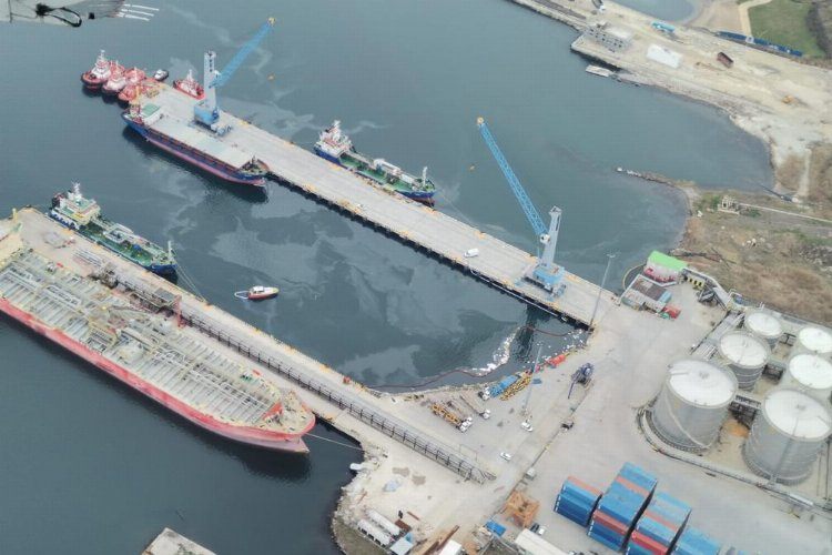İzmit Körfezini kirleten gemiye 1,5 milyon lirayı aşkın ceza!