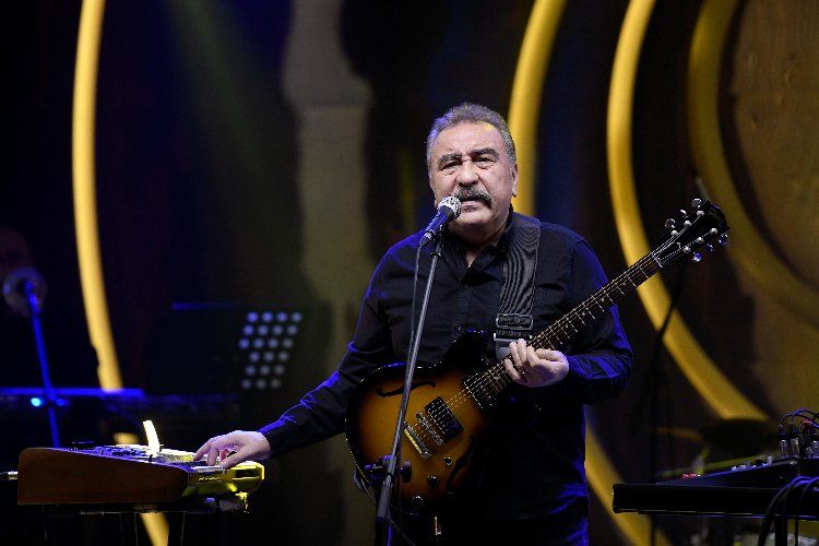 Ümit Besen ve Pameladan içleri ısıtan performans