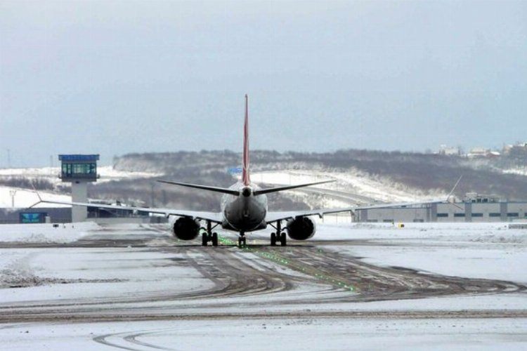 İstanbul Havaalanında kar teyakkuzu