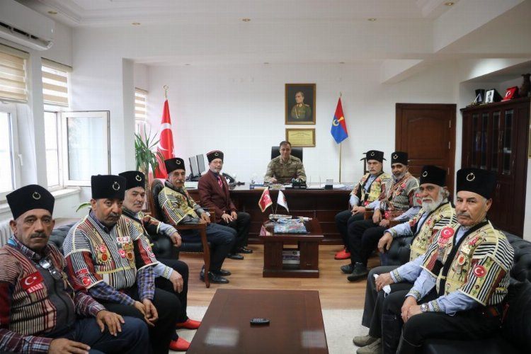 Kiliste Yetimoğlu ve yönetiminden Albay Akşit’e ziyaret
