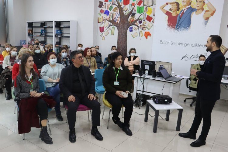 Kocaeli İzmitte kadınlara e-ticaret eğitimi
