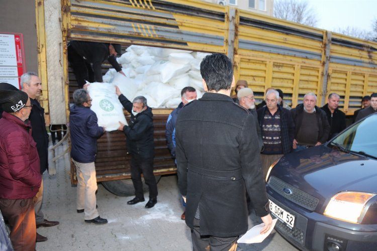 Bursada arıcılara arı gıdası dağıtıldı
